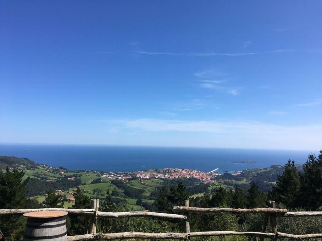 Apartamentos Urdaibai 2 Bermeo Bagian luar foto